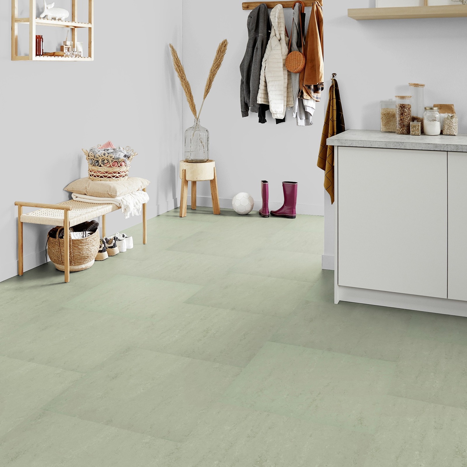 Milieubild Kompakte Küchenzeile im offenen Wohnbereich - Forbo Flooring Marmoleum Modular Accent Fresh Thyme Milieubild Kompakte Küchenzeile im offenen Wohnbereich - Forbo Flooring 255324