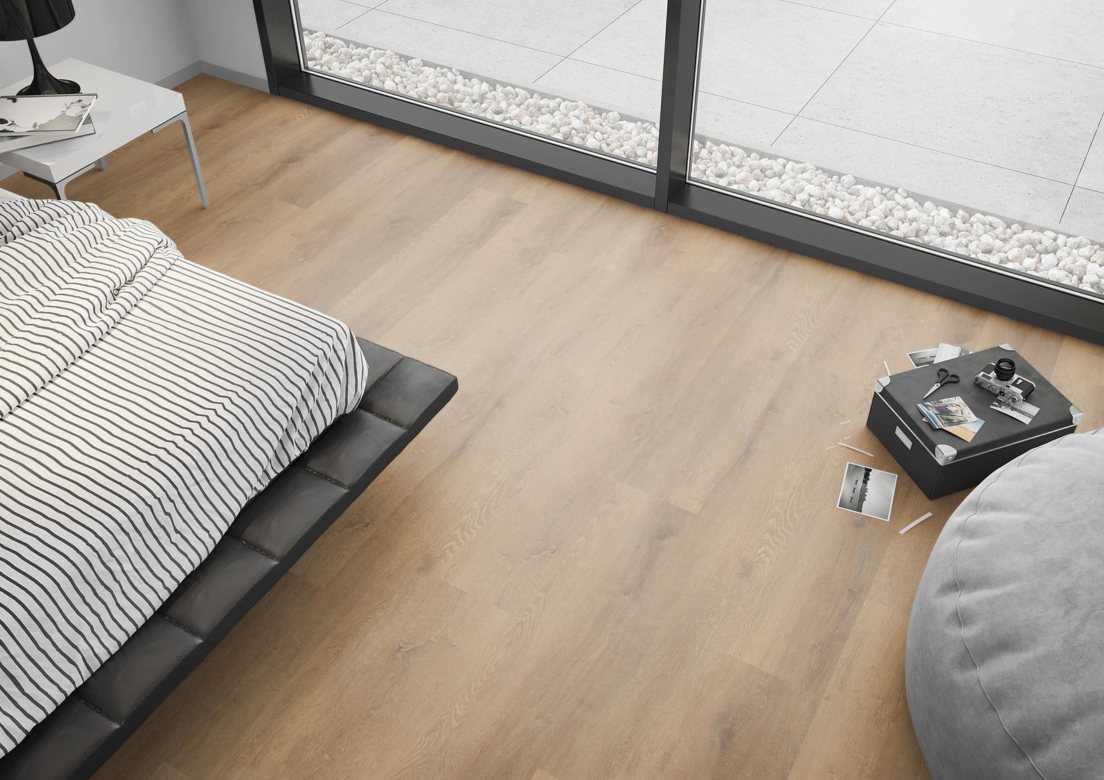 Milieubild Schlafzimmer mit Sitzkissen - nexflor Rigid Klick-Vinyl Helios Click Collection Pylos Oak Milieubild Schlafzimmer mit Sitzkissen - nexflor NXF-20030-008