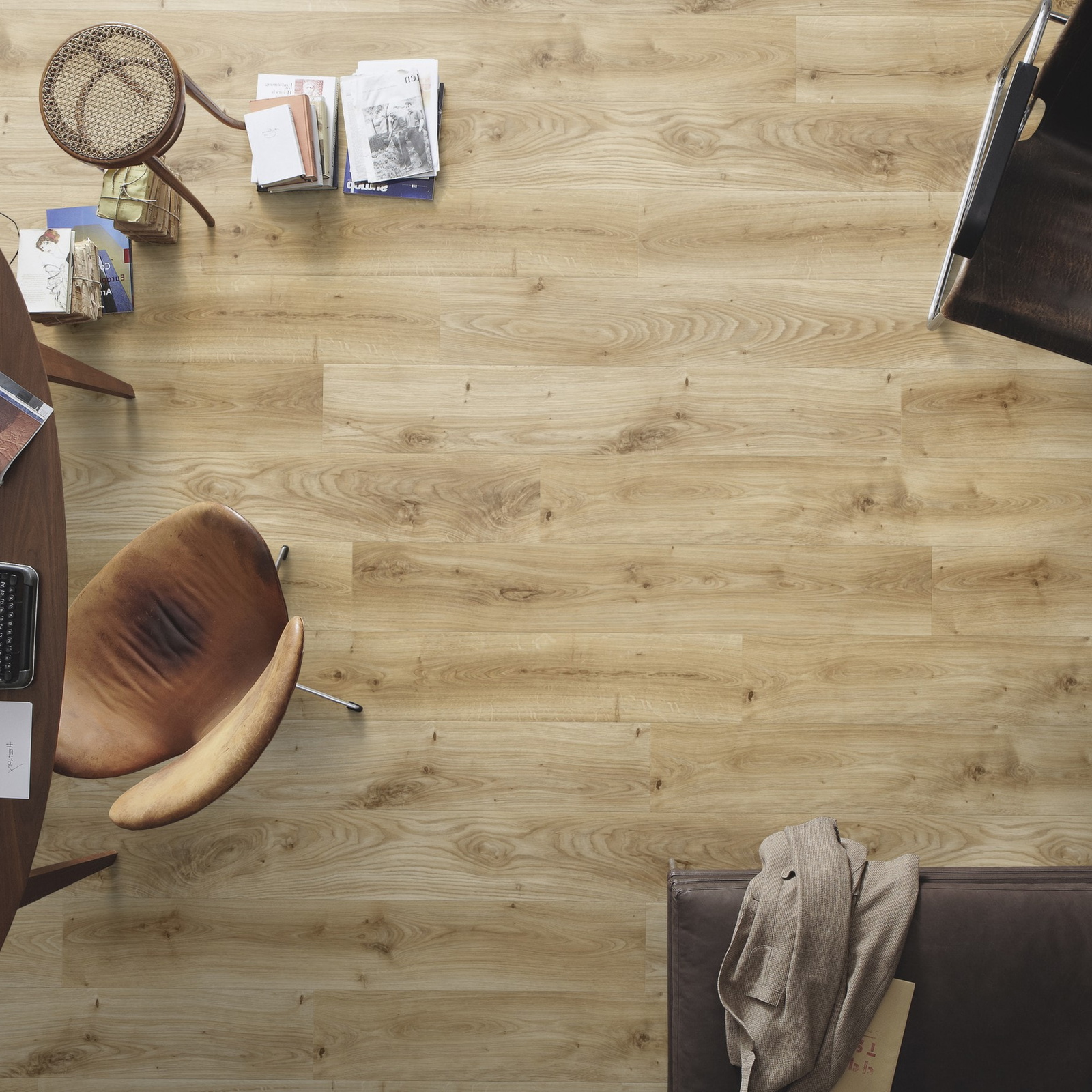 Milieubild Büro mit ovalem Tisch - Draufsicht - MEISTER Laminat LD 55 Eiche East Coast Milieubild Büro mit ovalem Tisch - Draufsicht - MEISTER 600015-1288198-06682