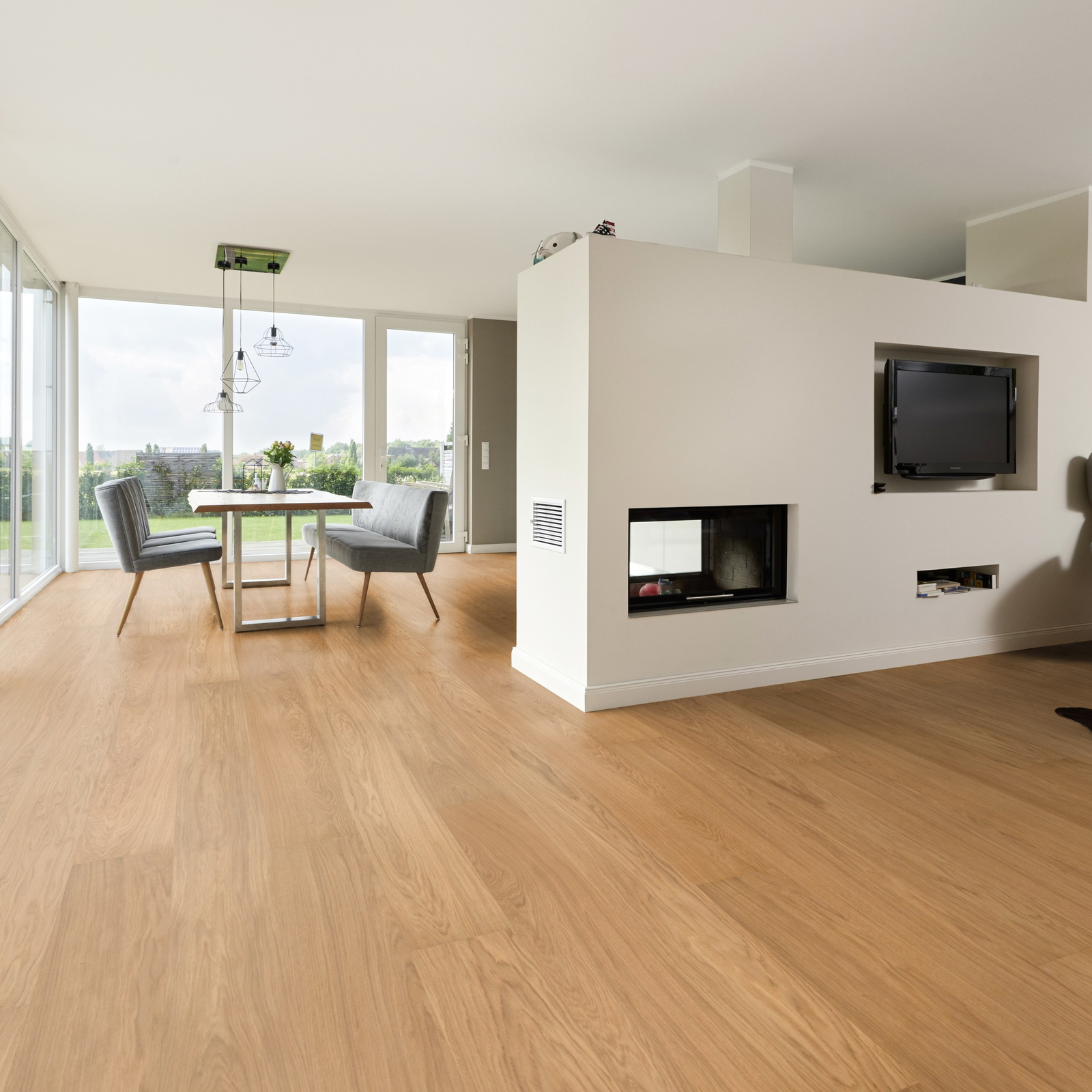 Milieubild Wohnzimmer mit Essbereich und Kamin - ter Hürne 1101312635