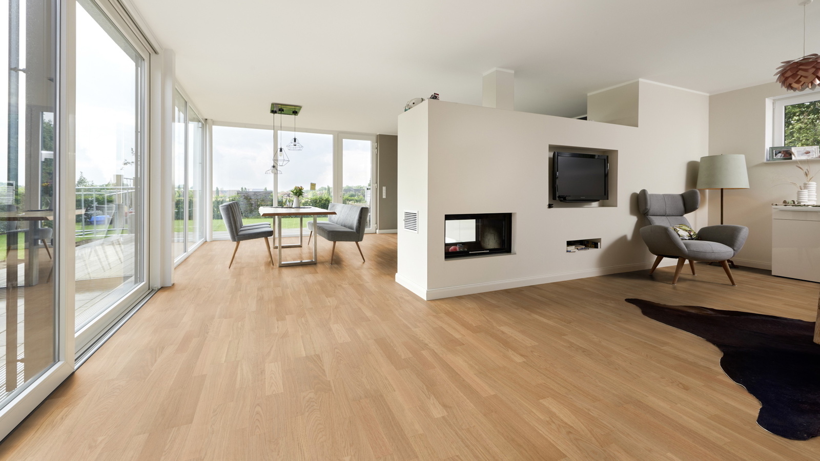 Milieubild Wohnzimmer mit Essbereich und Kamin - ter Hürne 1101312497