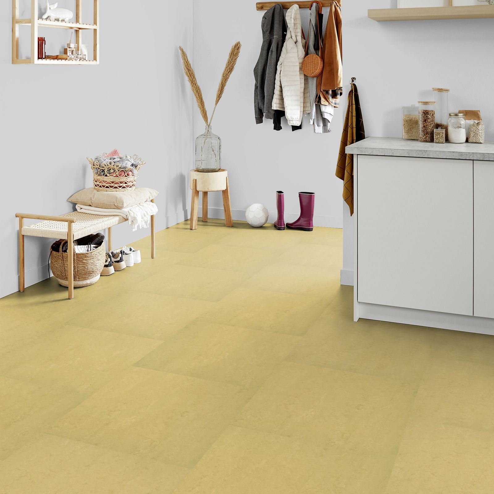 Milieubild Kompakte Küchenzeile im offenen Wohnbereich - Forbo Flooring Marmoleum Modular Accent Corn Silk Milieubild Kompakte Küchenzeile im offenen Wohnbereich - Forbo Flooring 255333