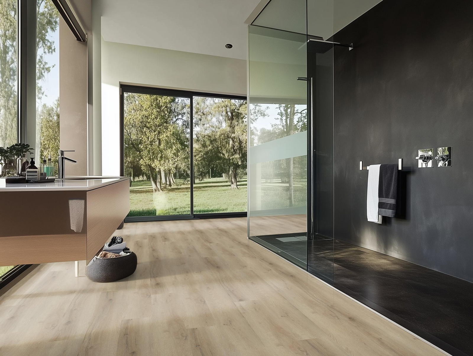 Milieubild Modernes Badezimmer mit bodentiefer Dusche - nexflor Rigid Klick-Vinyl Helios Click Collection Ithaca Oak Milieubild Modernes Badezimmer mit bodentiefer Dusche - nexflor NXF-20030-007