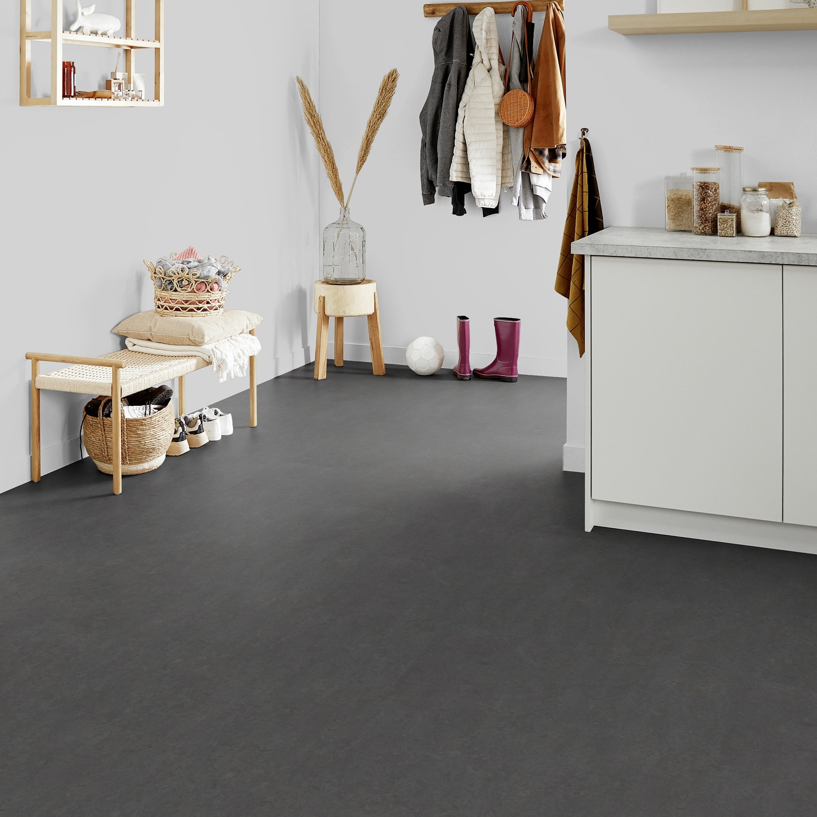 Milieubild Kompakte Küchenzeile im offenen Wohnbereich - Forbo Flooring 176496