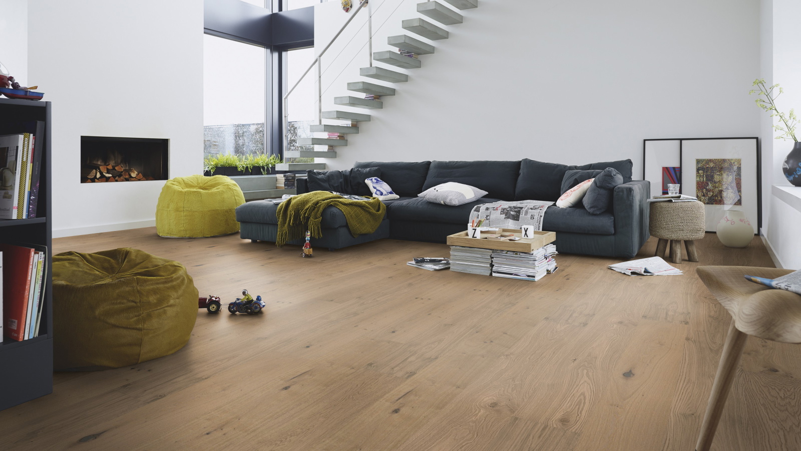 Milieubild Modernes Wohnzimmer mit Kamin - MEISTER 500139-2200210-20018