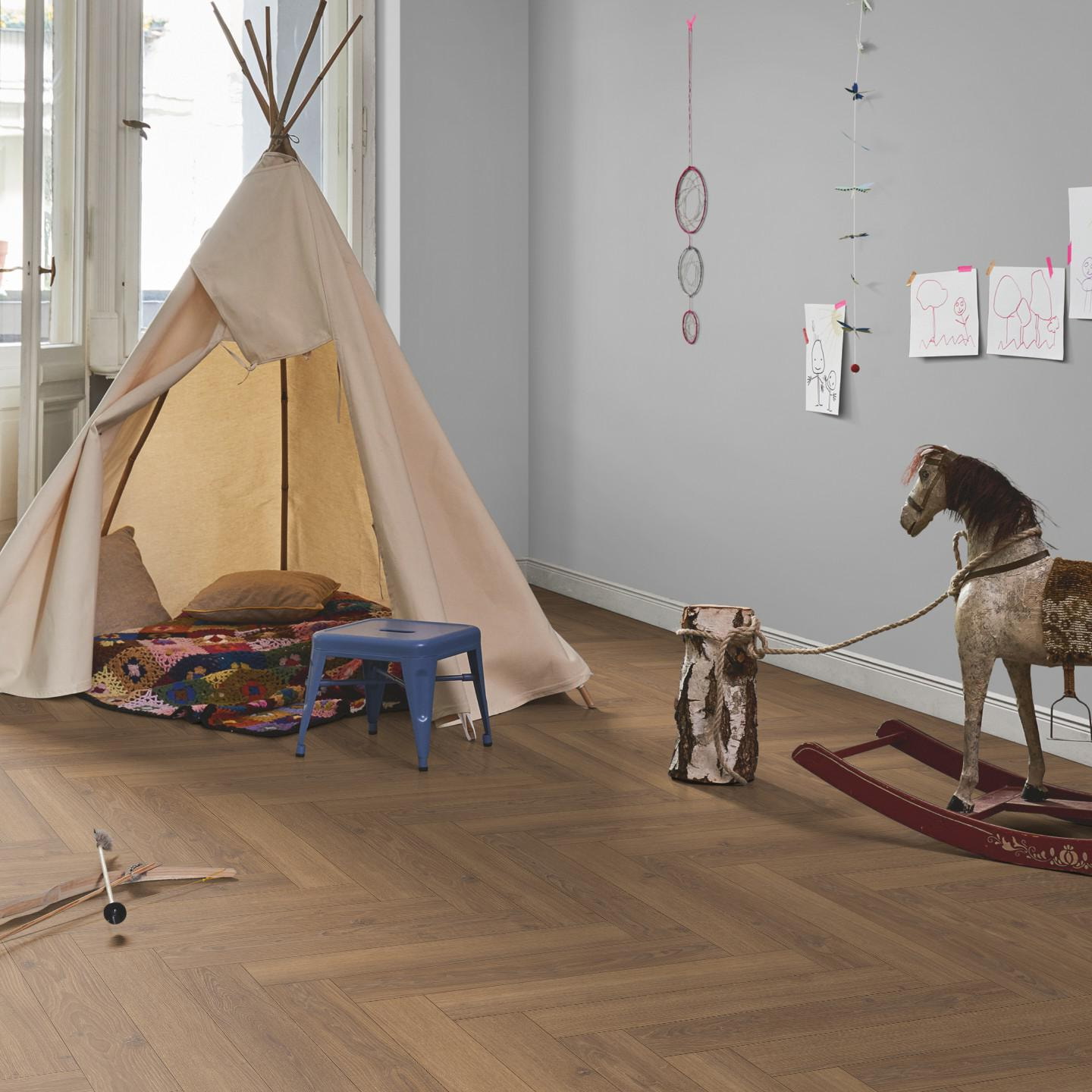 Milieubild Kinderzimmer in Stadtwohnung - Parador Laminat Trendtime 3 Eiche Studioline honig Milieubild Kinderzimmer in Stadtwohnung - Parador 1747864