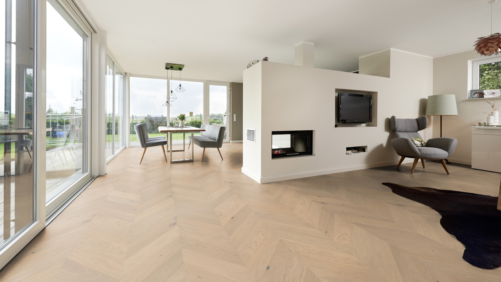 Milieubild Wohnzimmer mit Essbereich und Kamin - ter Hürne 1101312675