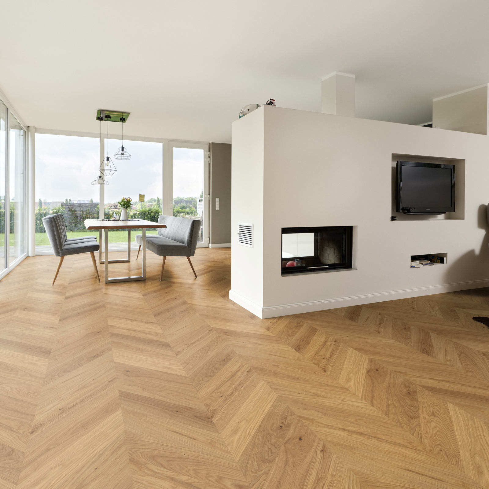Milieubild Wohnzimmer mit Essbereich und Kamin - ter Hürne 1101312681
