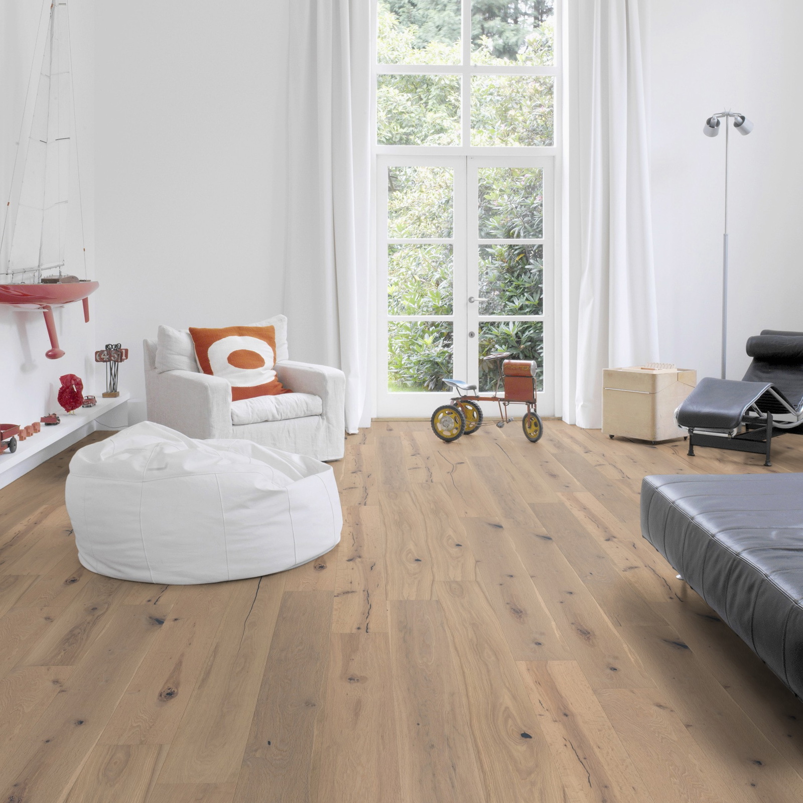 Milieubild Altbau-Wohnzimmer mit Kamin - Wicanders Parkett Essential Bremen Milieubild Altbau-Wohnzimmer mit Kamin - Wicanders 82000875