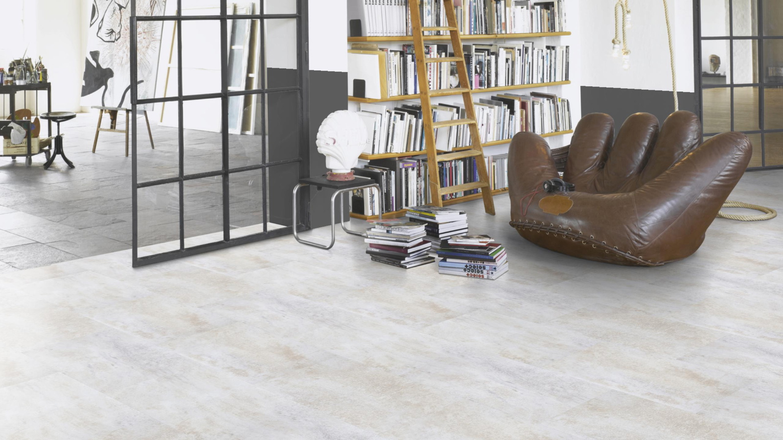 Milieubild Modernes Wohnzimmer mit Atelier - Parador Klebe-Vinyl Trendtime 5 Dryback Dolomit weiß Milieubild Modernes Wohnzimmer mit Atelier - Parador 1750856