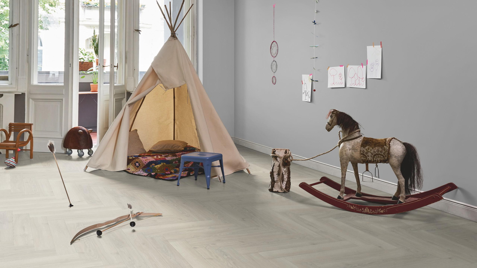 Milieubild Kinderzimmer in Stadtwohnung - Parador Laminat Trendtime 3 Eiche Skyline weiß Milieubild Kinderzimmer in Stadtwohnung - Parador 1747862