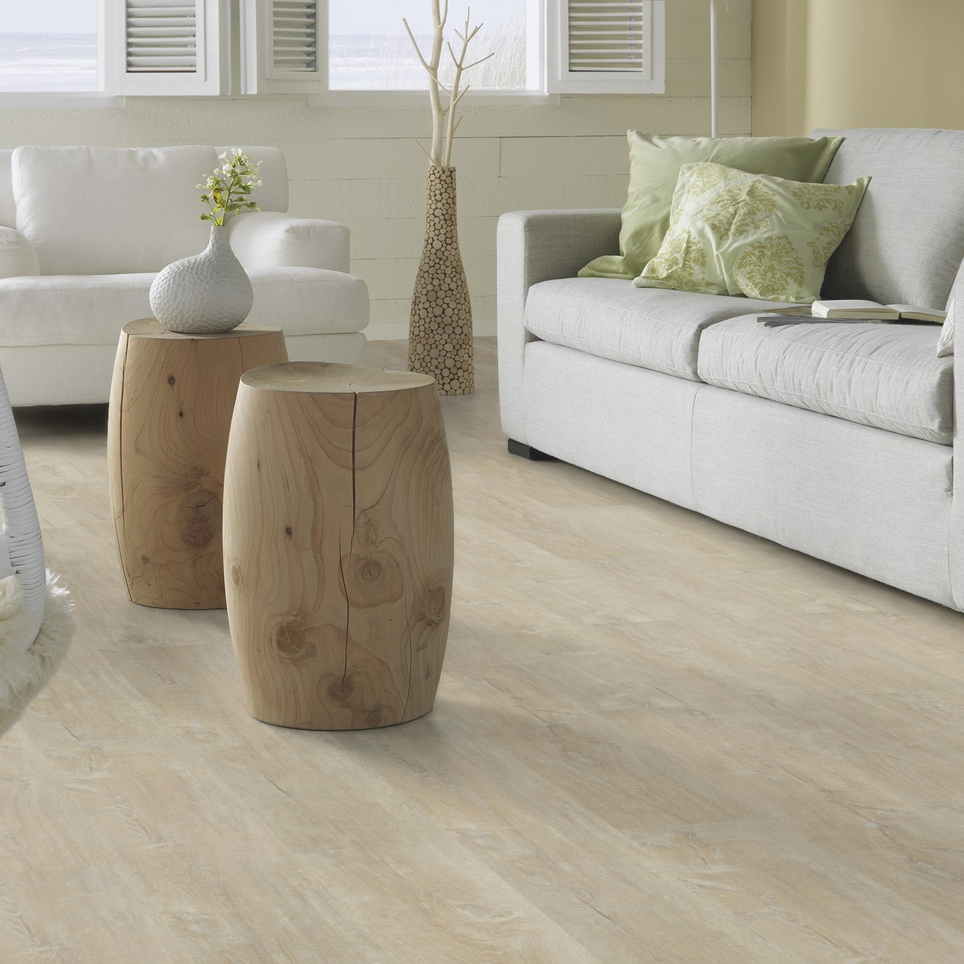 Milieubild Modernes, freundliches Wohnzimmer mit Sofa - Forbo Flooring 217627