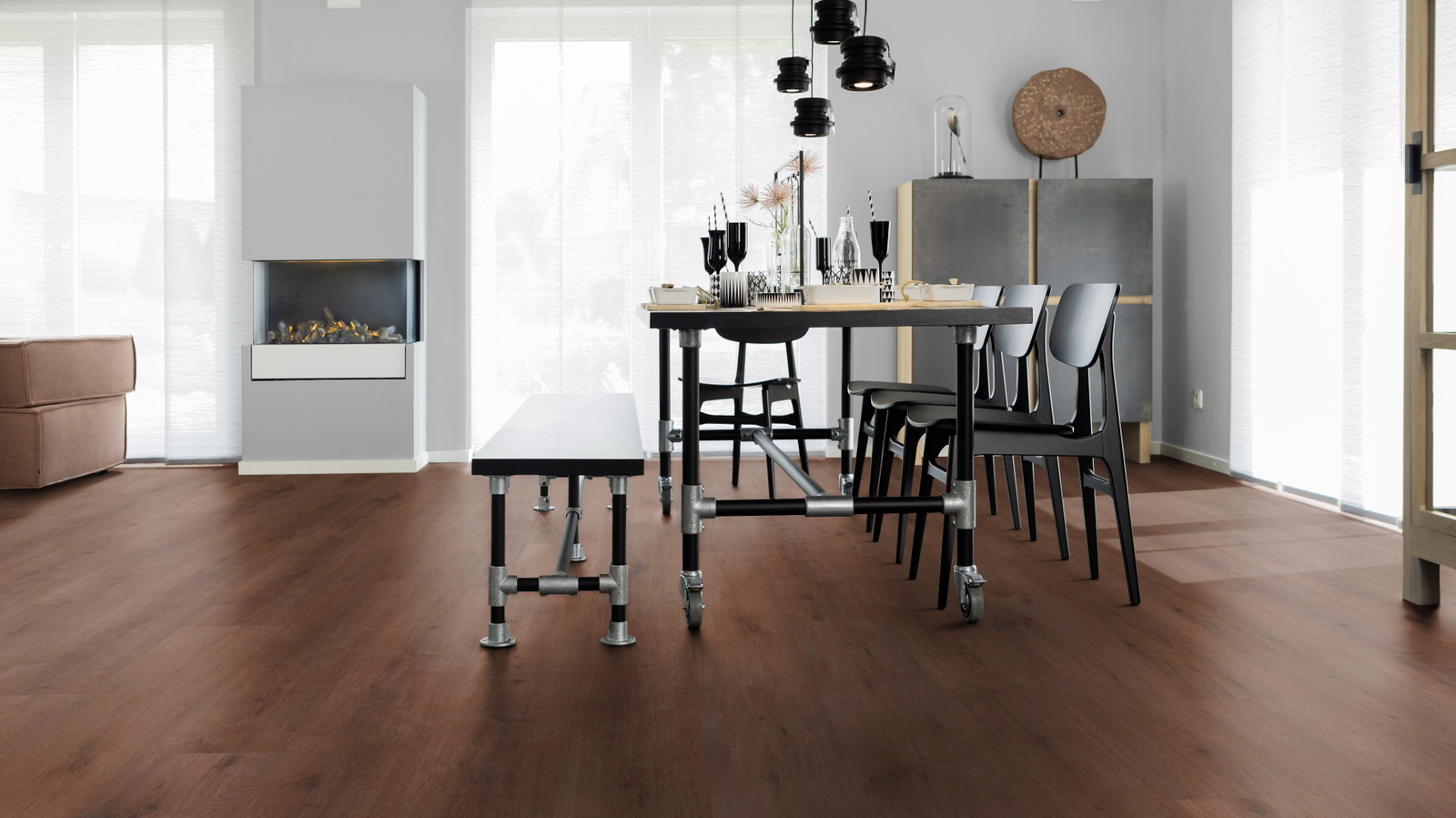 Milieubild Esszimmer mit Kamin - wineo PLC316R