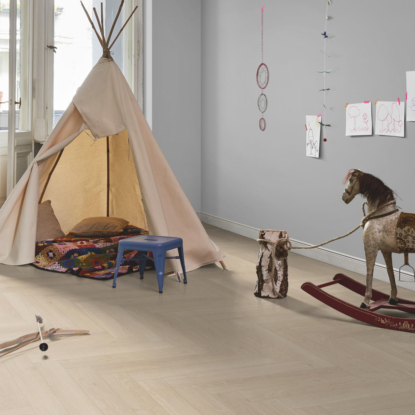 Milieubild Kinderzimmer in Stadtwohnung - Parador Laminat Trendtime 3 Eiche Studioline geschliffen Milieubild Kinderzimmer in Stadtwohnung - Parador 1747863