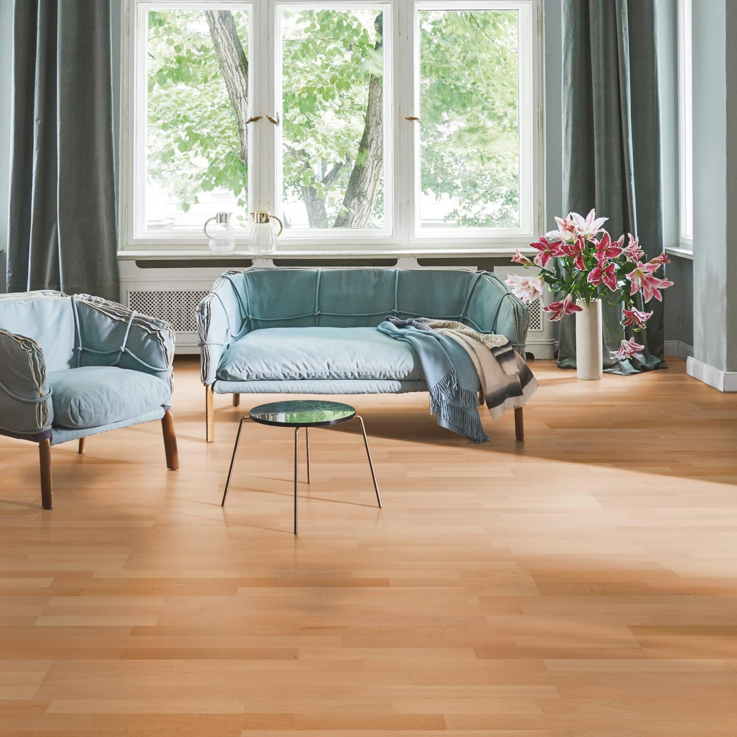Milieubild Wohnzimmer in Stadtwohnung - Parador Parkett Basic 11-5 Buche Milieubild Wohnzimmer in Stadtwohnung - Parador 1569684