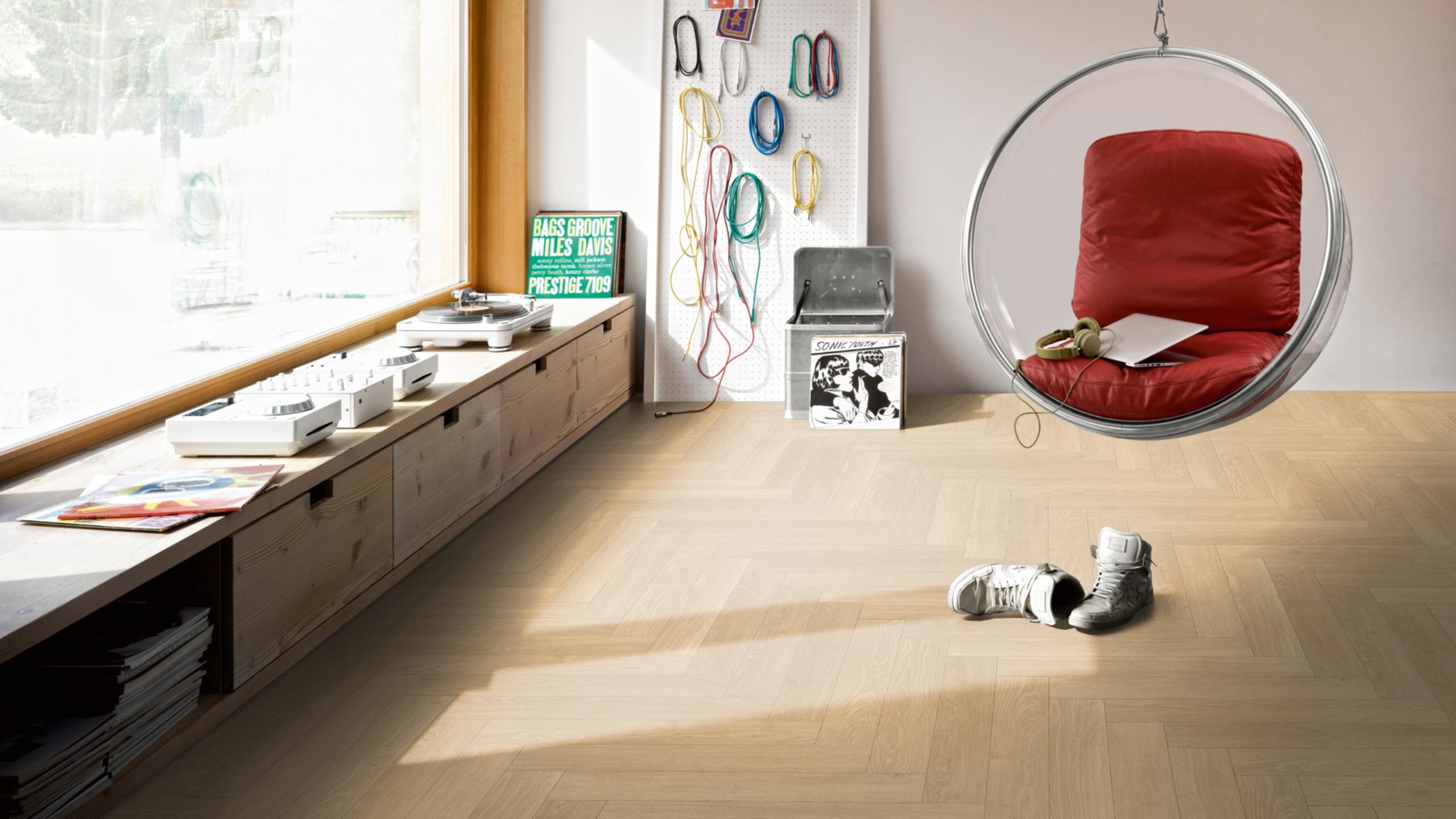 Milieubild Musikzimmer mit Plattenspieler - Parador Laminat Trendtime 3 Eiche Studioline natur Milieubild Musikzimmer mit Plattenspieler - Parador 1747866