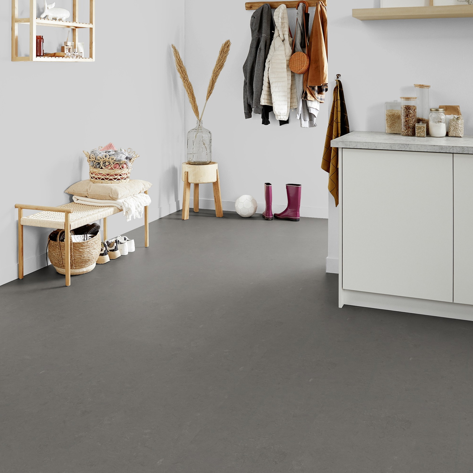 Milieubild Kompakte Küchenzeile im offenen Wohnbereich - Forbo Flooring 176498