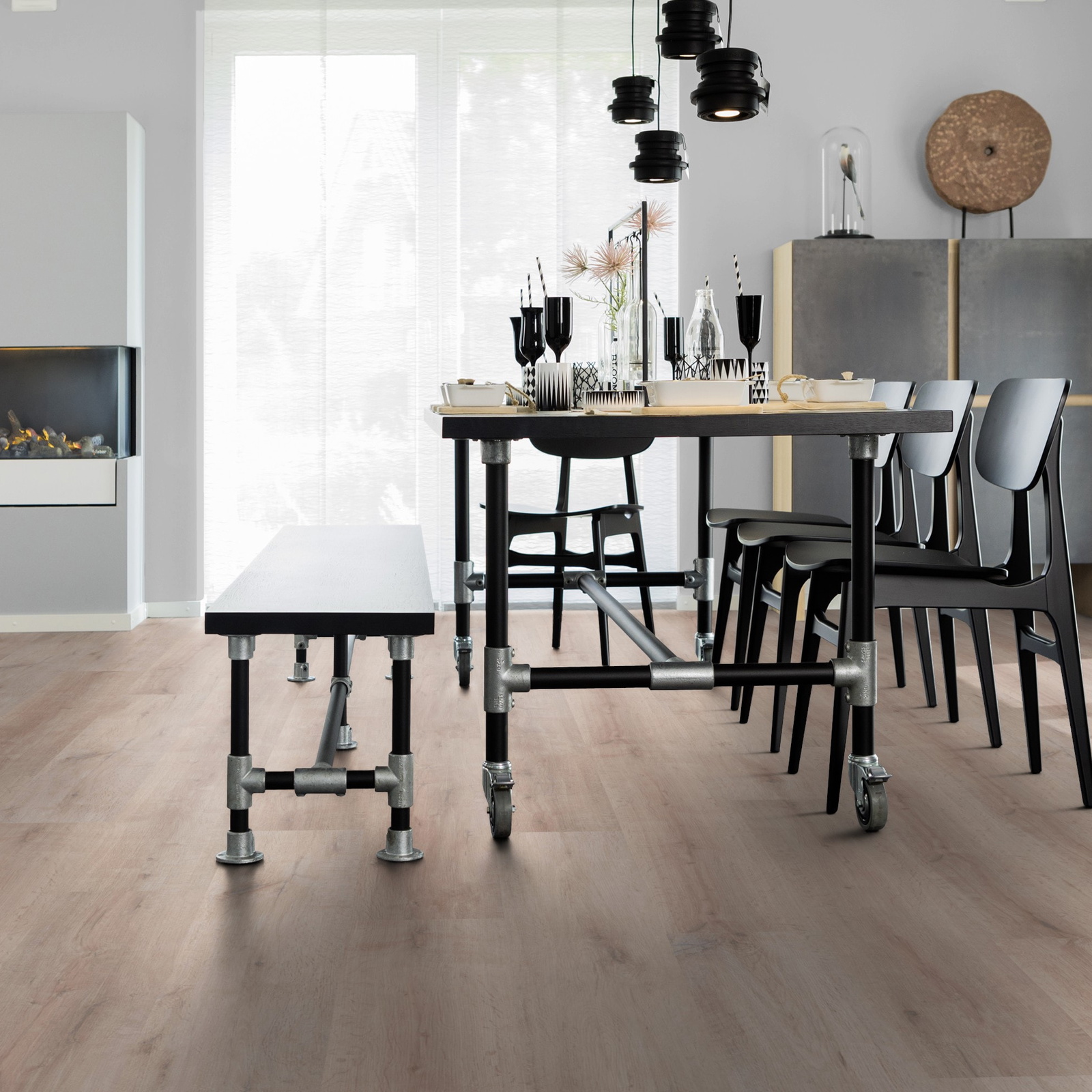 Milieubild Esszimmer mit Kamin - wineo MLP313R