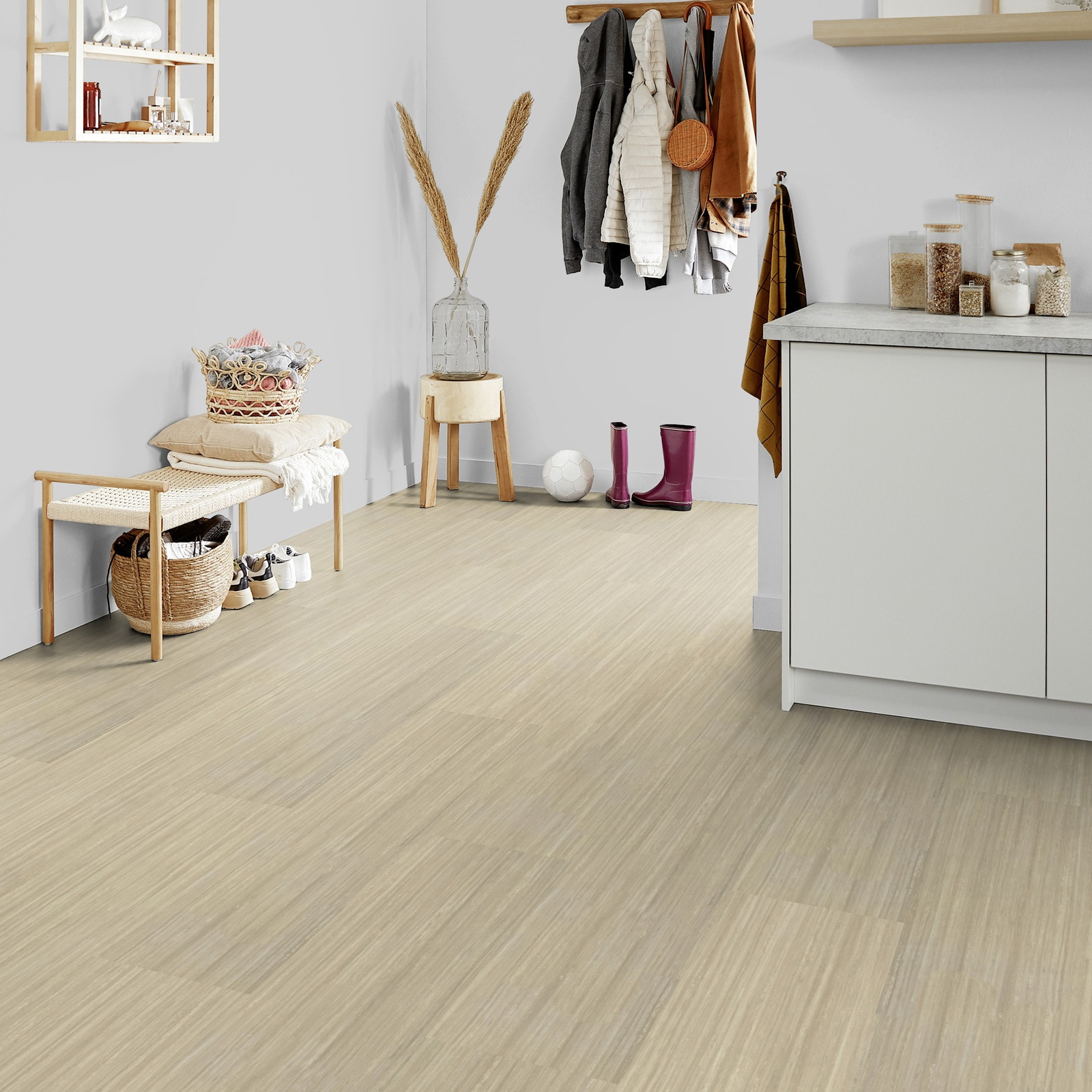 Milieubild Kompakte Küchenzeile im offenen Wohnbereich - Forbo Flooring Marmoleum Modular Linear Desert Sand Milieubild Kompakte Küchenzeile im offenen Wohnbereich - Forbo Flooring 253744
