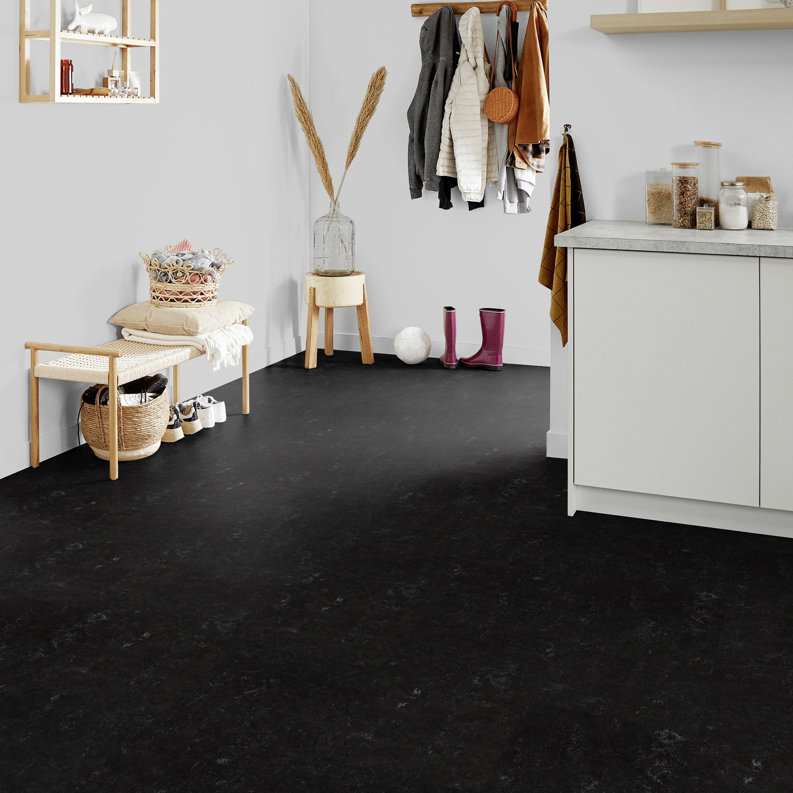 Milieubild Kompakte Küchenzeile im offenen Wohnbereich - Forbo Flooring 176493