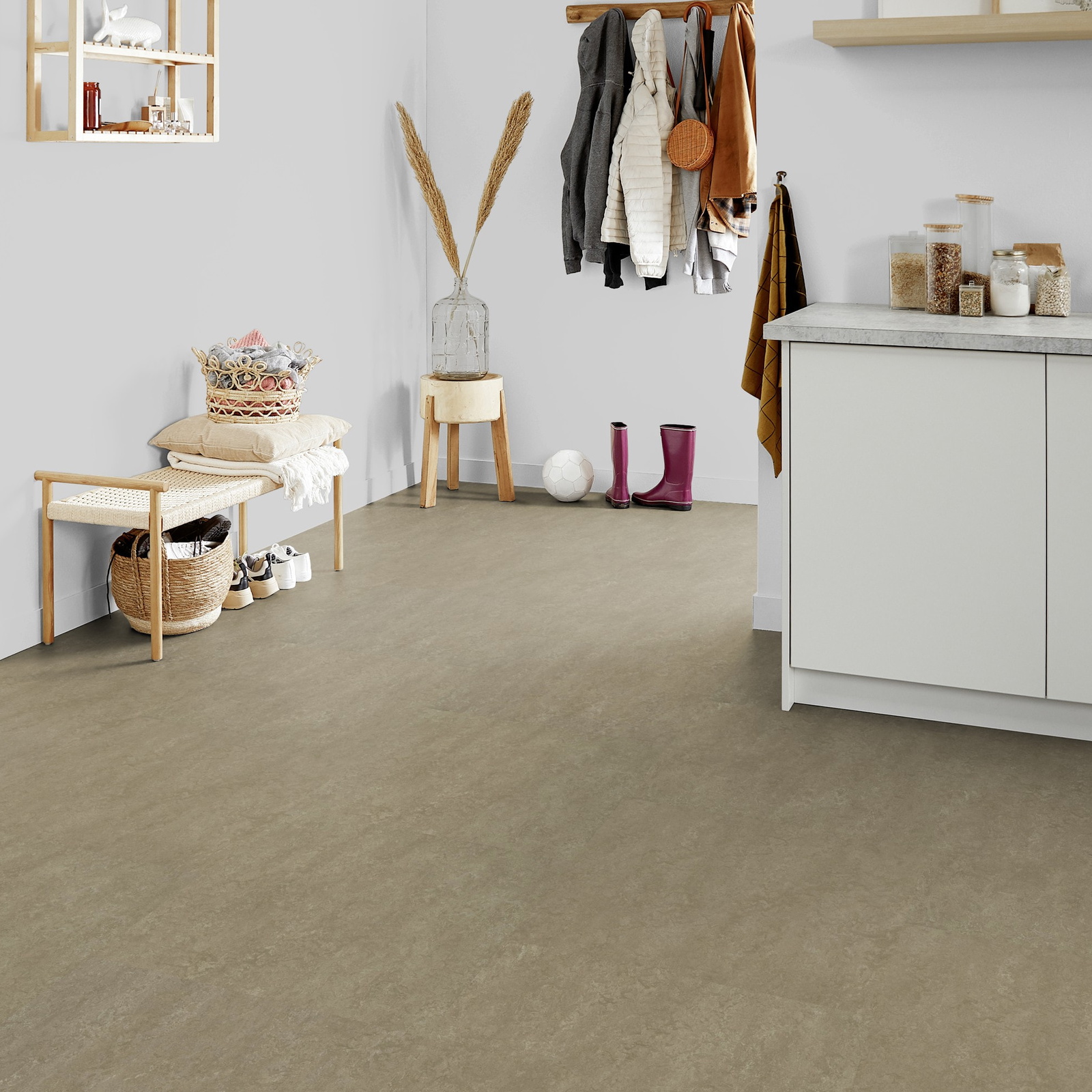 Milieubild Kompakte Küchenzeile im offenen Wohnbereich - Forbo Flooring 255284