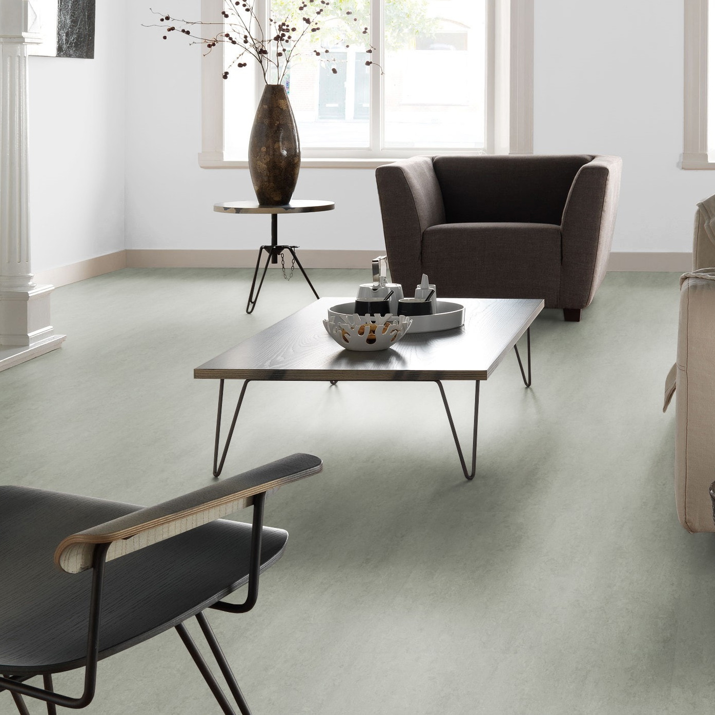 Milieubild Altbau-Wohnzimmer mit Kamin - Forbo Flooring Marmoleum Modular Neutral Cinder Milieubild Altbau-Wohnzimmer mit Kamin - Forbo Flooring 255343