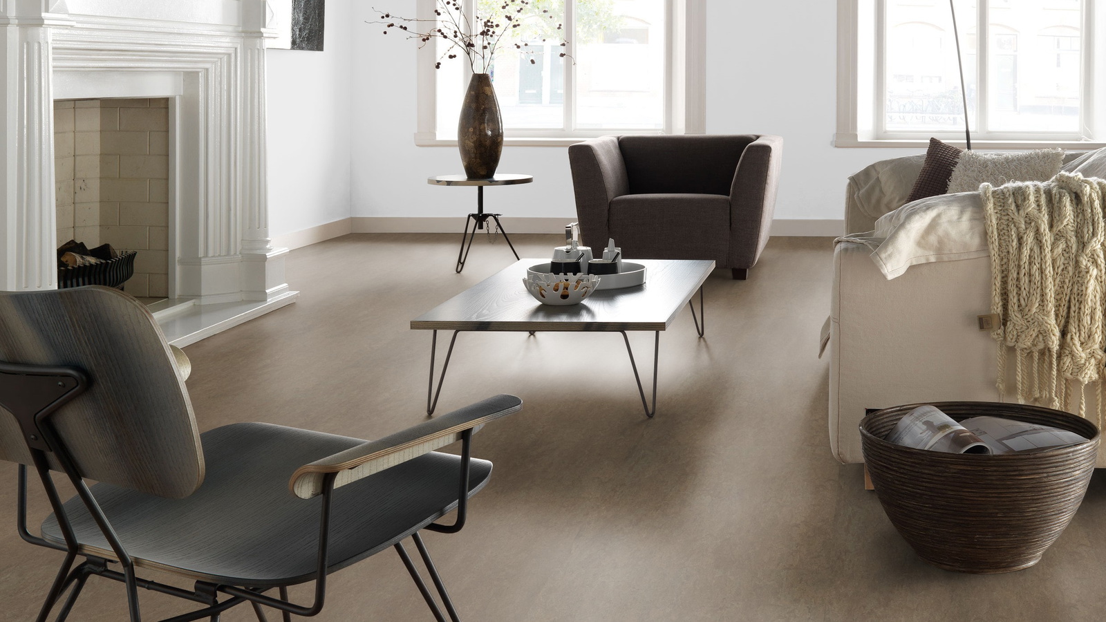 Milieubild Altbau-Wohnzimmer mit Kamin - Forbo Flooring 255285