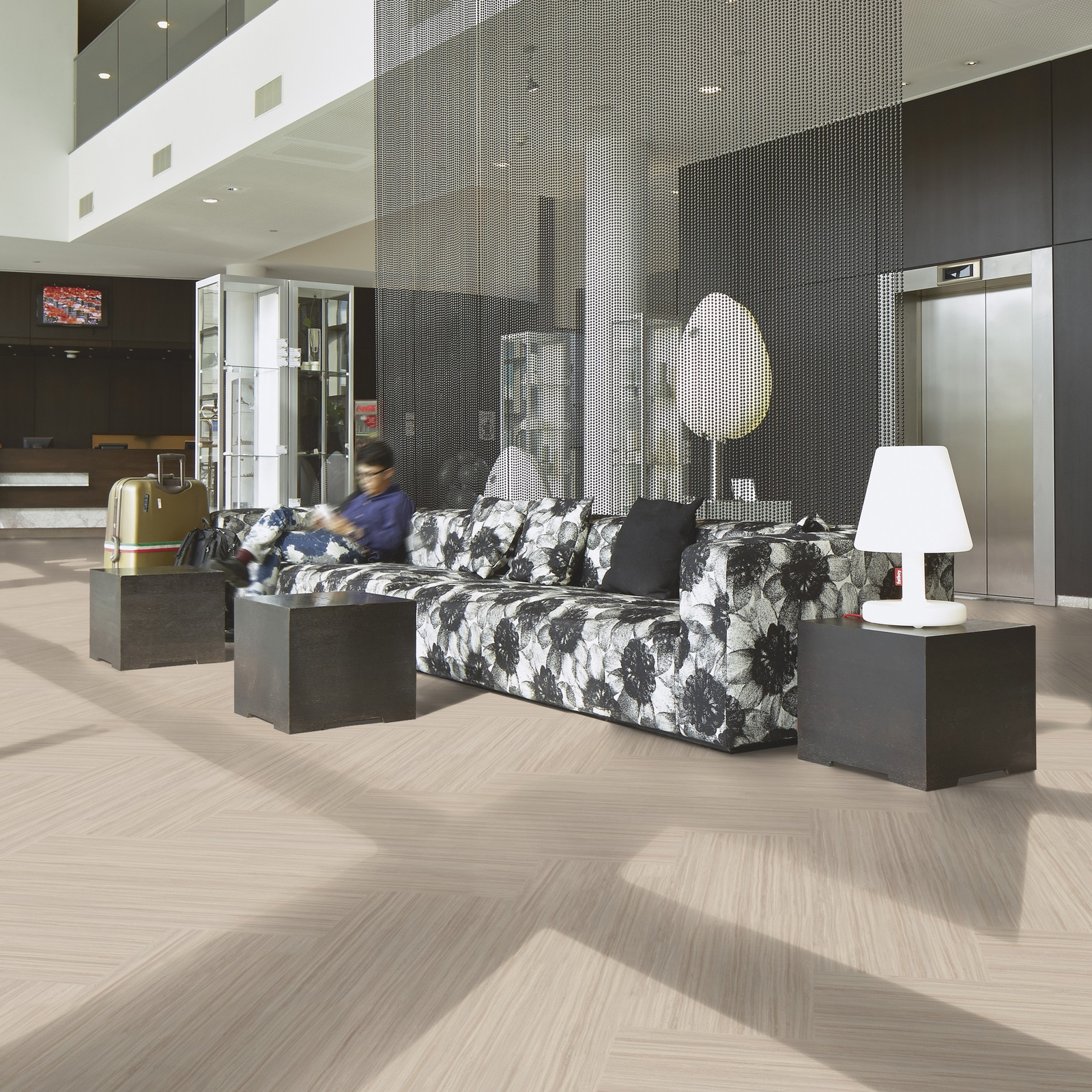 Milieubild Hotellobby mit Rezeption - Forbo Flooring 168299